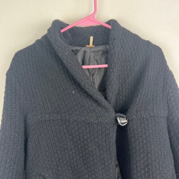 FREE PEOPLE BLACK WAFFLE WEAVE CROPPED LAMBSWOOL JACKET womens size large - Picture 2 of 7